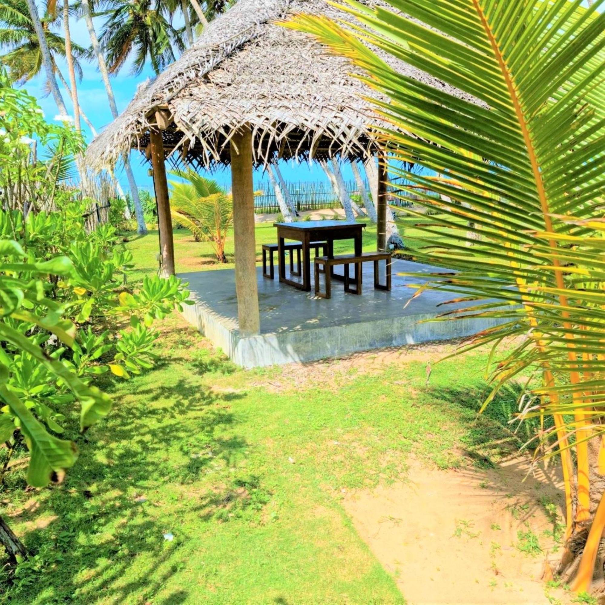 Arhimser Villa-Superb 4 Bedroom Beachfront For 8 In Ranna, Tangalle, Bb, Pool, Free Pick Up For 7 Night Stays Arriving Together, Serviced, Taxes Included Exterior photo