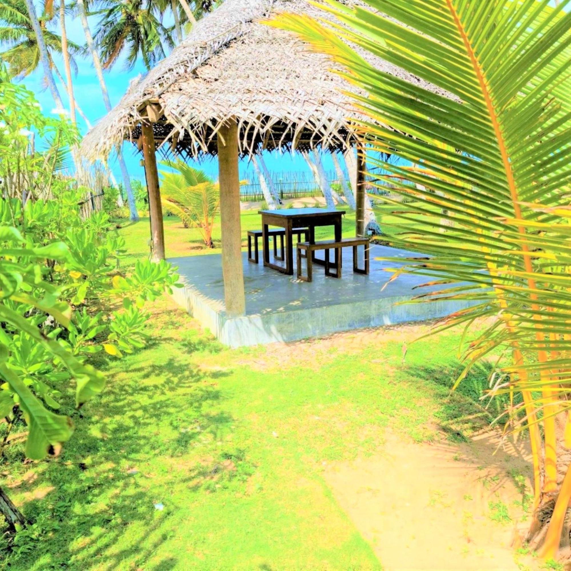 Arhimser Villa-Superb 4 Bedroom Beachfront For 8 In Ranna, Tangalle, Bb, Pool, Free Pick Up For 7 Night Stays Arriving Together, Serviced, Taxes Included Exterior photo