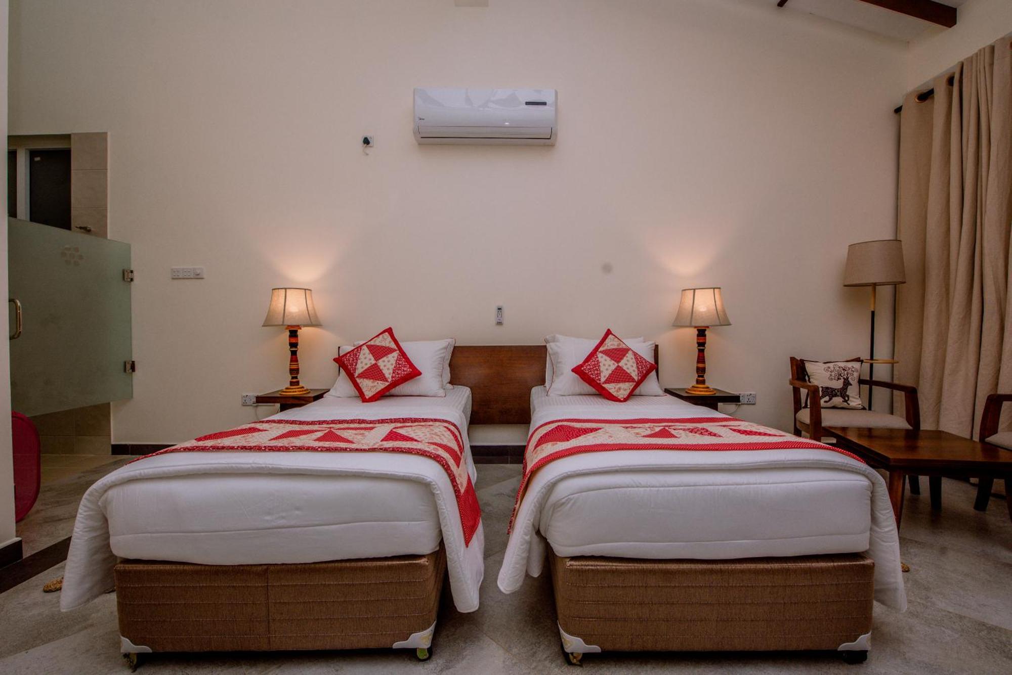 Arhimser Villa-Superb 4 Bedroom Beachfront For 8 In Ranna, Tangalle, Bb, Pool, Free Pick Up For 7 Night Stays Arriving Together, Serviced, Taxes Included Exterior photo